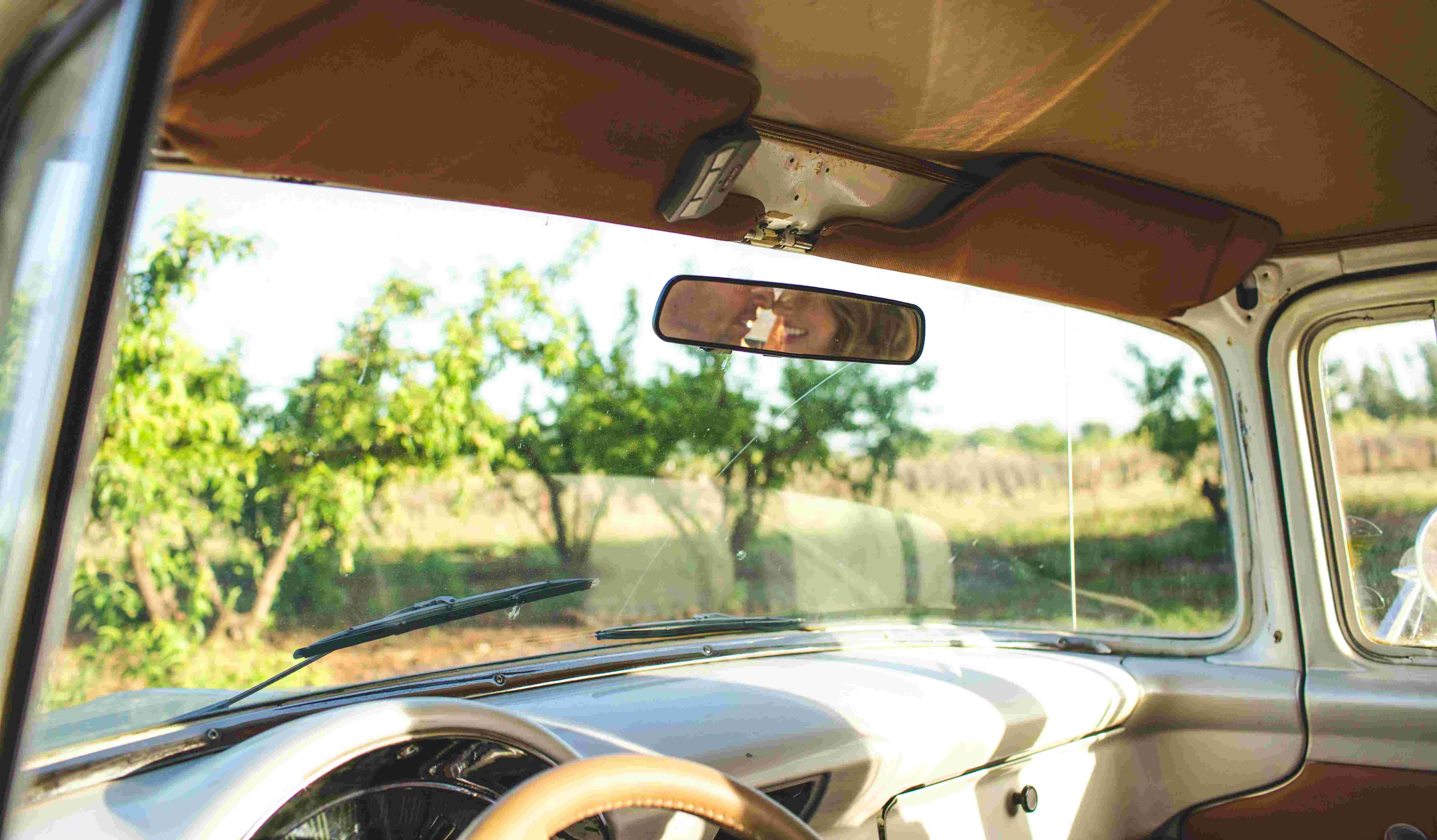 躺在时光的河流上